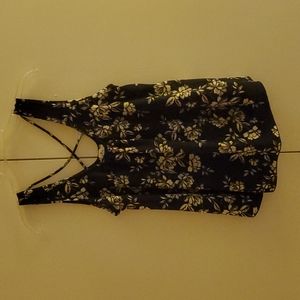 Sleeveless top., New,Crepe 95%polyester 5%spandex floral print, Juniors large s